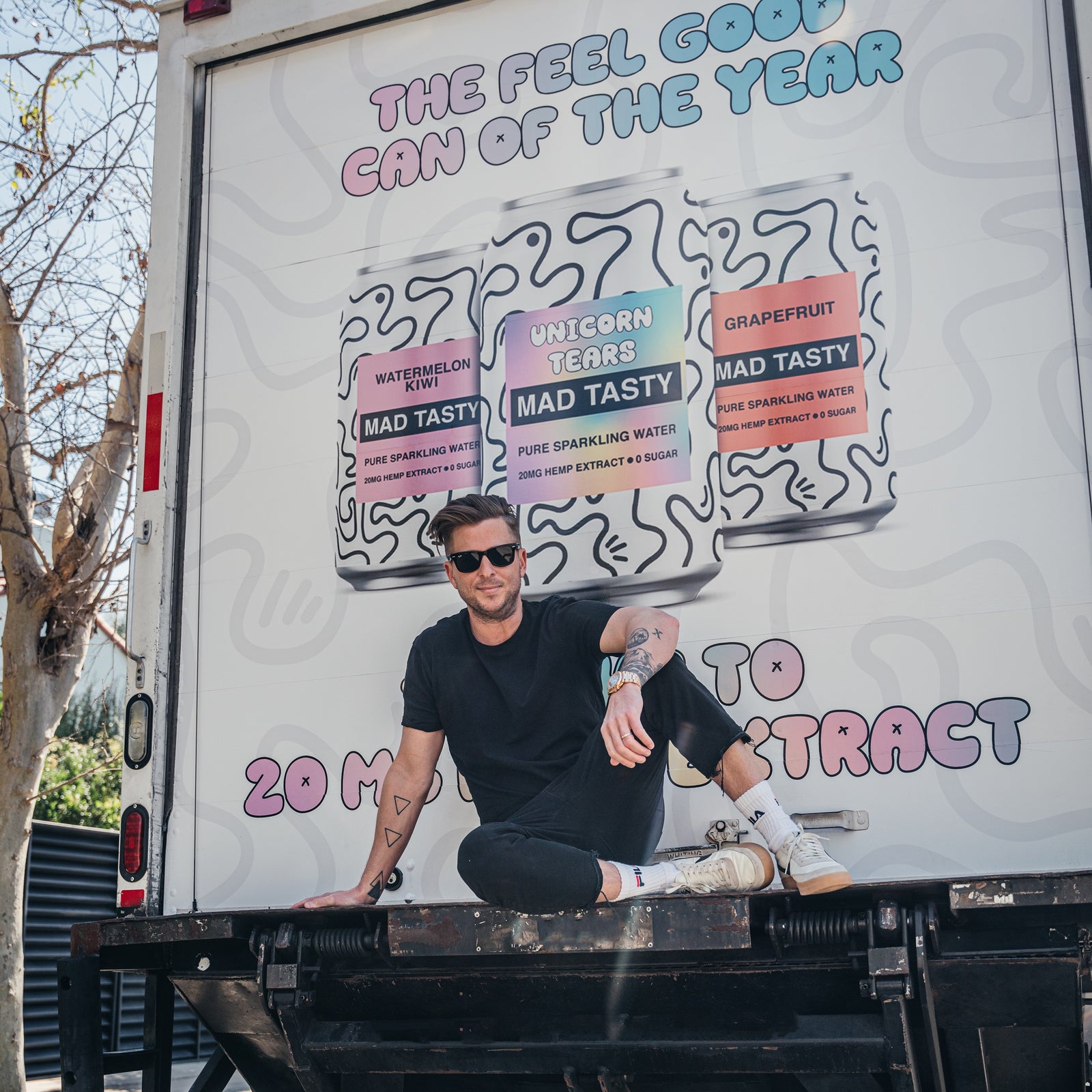 HOT PICS, MAD THIRSTY